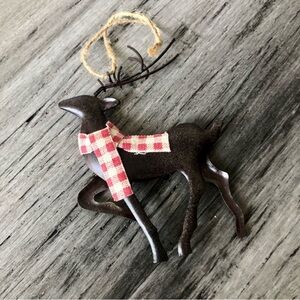 💸 5/20 Farmhouse Style Patinaed Metal Reindeer Christmas Ornament w/ Scarf